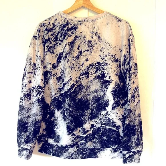 Oversized Women’s Crewneck Sweatshirt - Picture 4 of 6